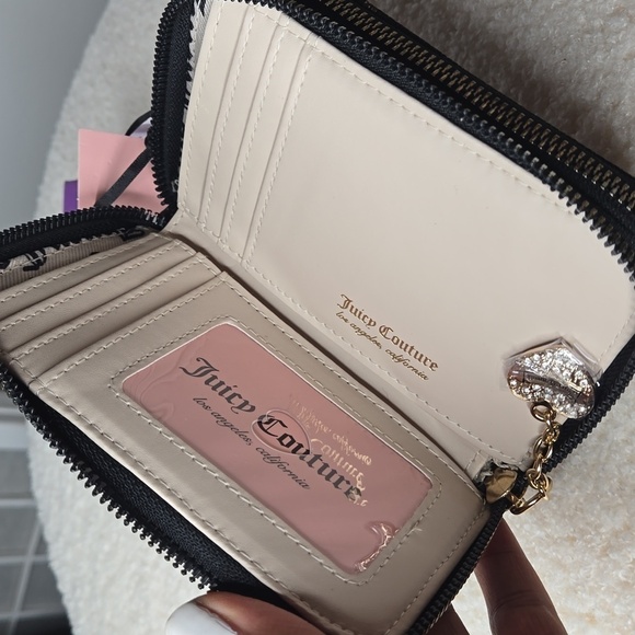 NWT Juicy Couture Zip around - Picture 5 of 7